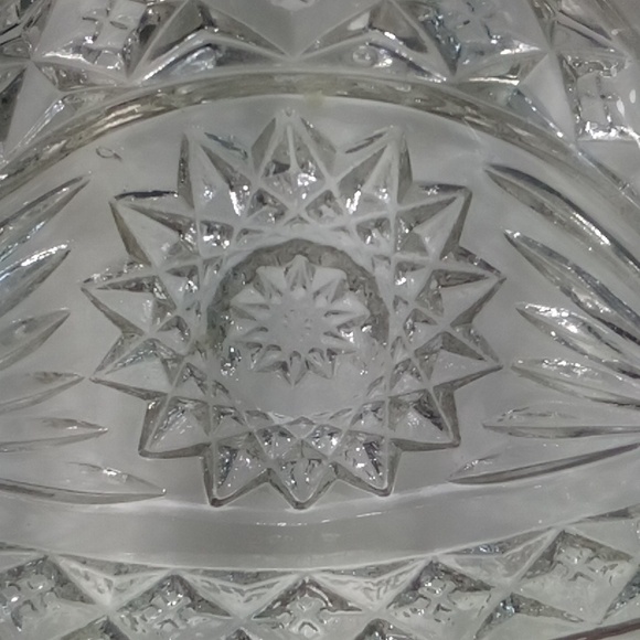 Imperial Roanoke star pattern medium salad bowl - Picture 2 of 4